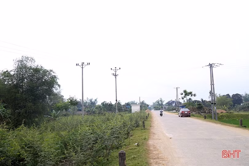 Hà Tĩnh gấp rút di dời hạ tầng đường điện phục vụ thi công cao tốc Bắc - Nam