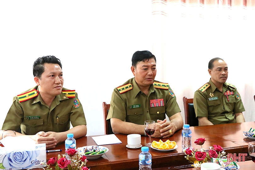 Công an Hà Tĩnh chúc tết cổ truyền lực lượng công an 2 tỉnh nước bạn Lào