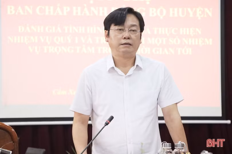 Cẩm Xuyên sẽ xây dựng lộ trình đóng cửa nghĩa trang ở Khu du lịch Thiên Cầm 