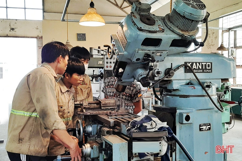 Thành lập Trường Trung cấp Kỹ thuật tư thục Kỳ Anh