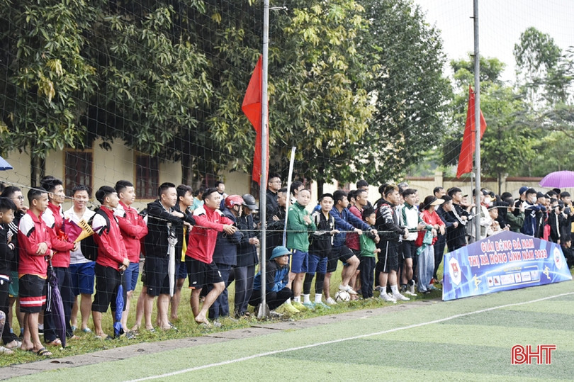 12 đội tham gia Giải Bóng đá nam thị xã Hồng Lĩnh