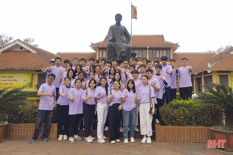 Khu di tích Nguyễn Du đón gần 14.000 lượt khách