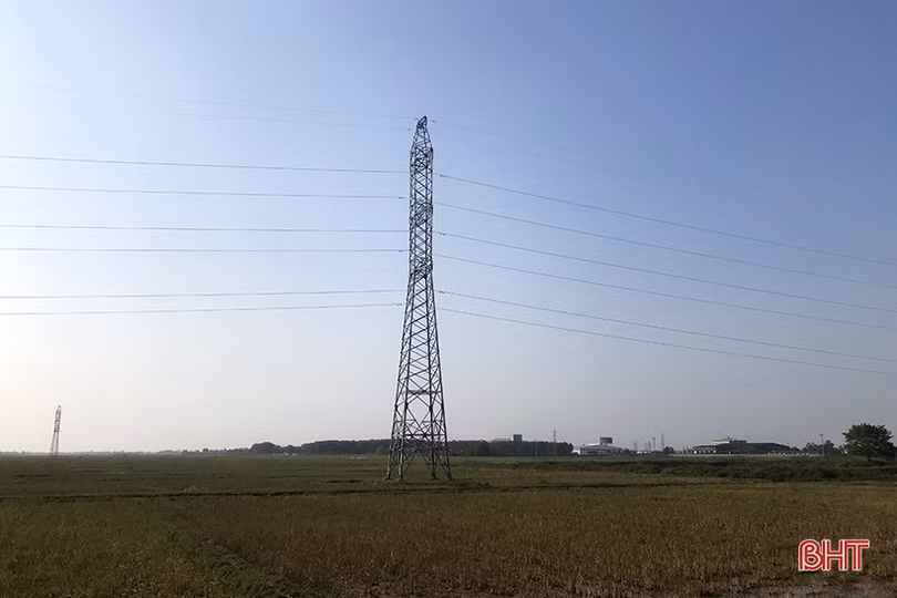Hà Tĩnh gấp rút di dời hạ tầng đường điện phục vụ thi công cao tốc Bắc - Nam