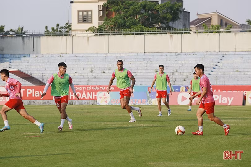 Hồng Lĩnh Hà Tĩnh có nhiều cơ hội để vượt qua SHB Đà Nẵng
