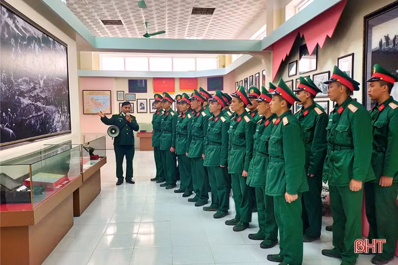 Lực lượng vũ trang Hà Tĩnh học Bác từ những việc làm cụ thể