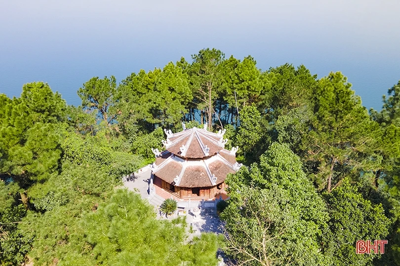 Cẩm Xuyên dâng hương kỷ niệm 116 năm ngày sinh cố Tổng Bí thư Lê Duẩn