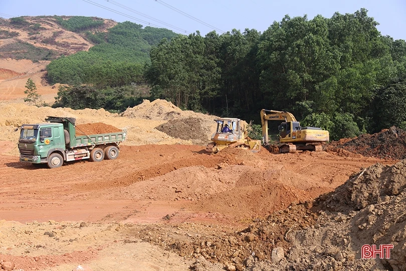 Ngăn chặn nguy cơ tái diễn tình trạng xe quá khổ, quá tải ở Hà Tĩnh