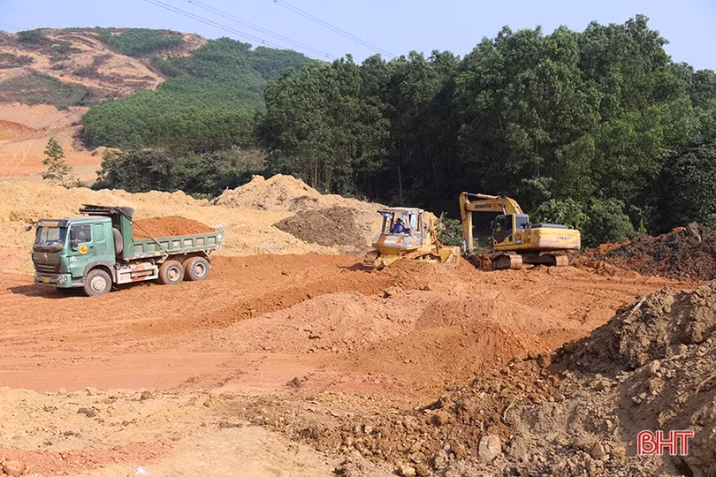 Ngăn chặn nguy cơ tái diễn tình trạng xe quá khổ, quá tải ở Hà Tĩnh