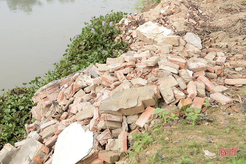 Thản nhiên xâm lấn hồ Bàu Mối ở Đức Thọ