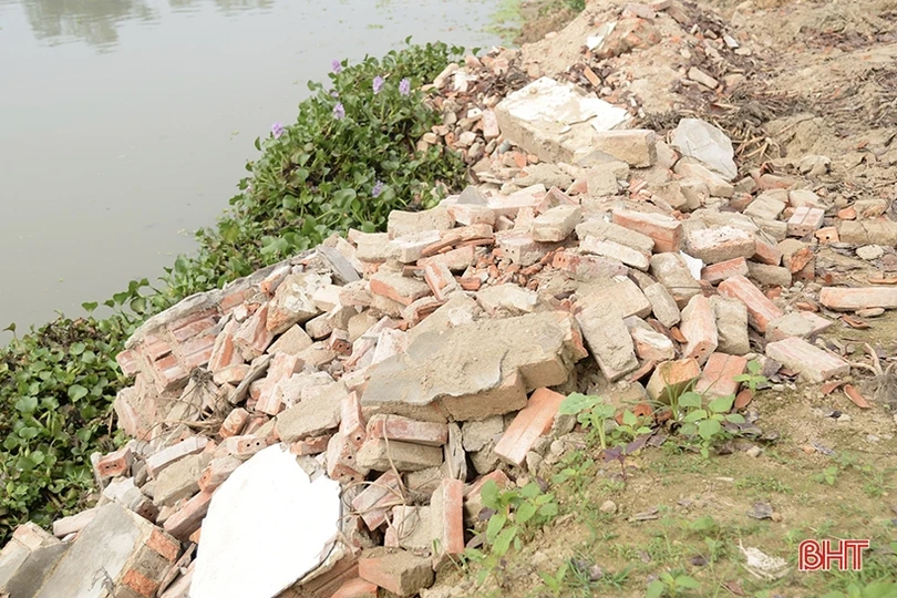 Thản nhiên xâm lấn hồ Bàu Mối ở Đức Thọ