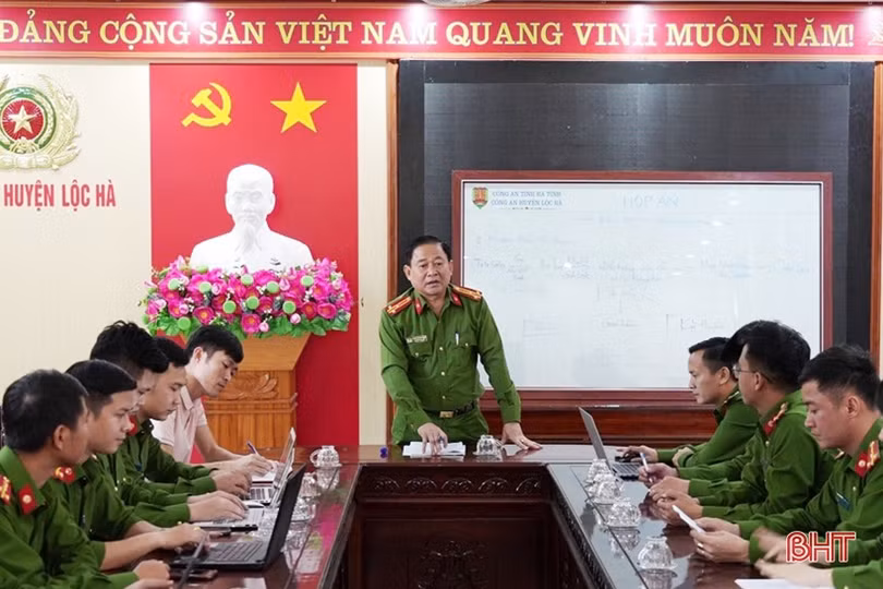 Hà Tĩnh: Phá ổ nhóm giả nhân viên ngân hàng, lừa 700 người chiếm hàng chục tỷ đồng