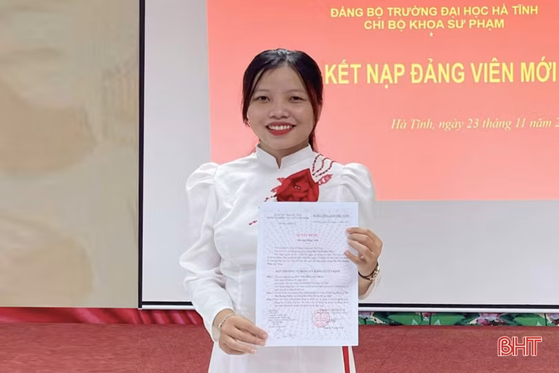 Xứng danh “Sao tháng Giêng”, “Sinh viên 5 tốt” của Trường Đại học Hà Tĩnh