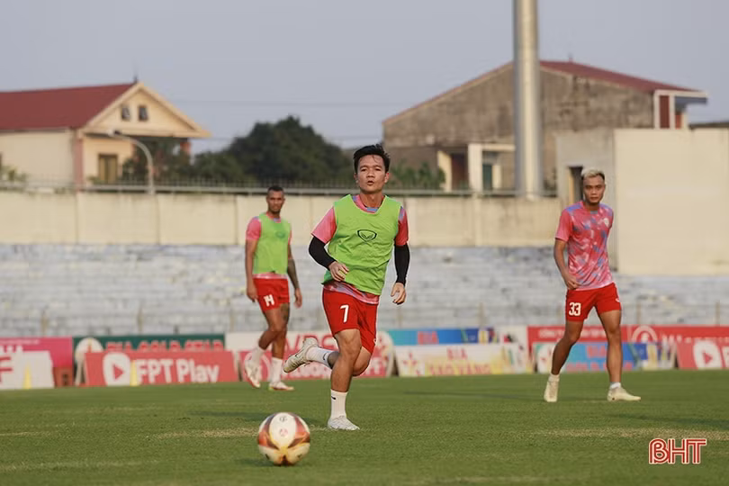 Hồng Lĩnh Hà Tĩnh có nhiều cơ hội để vượt qua SHB Đà Nẵng