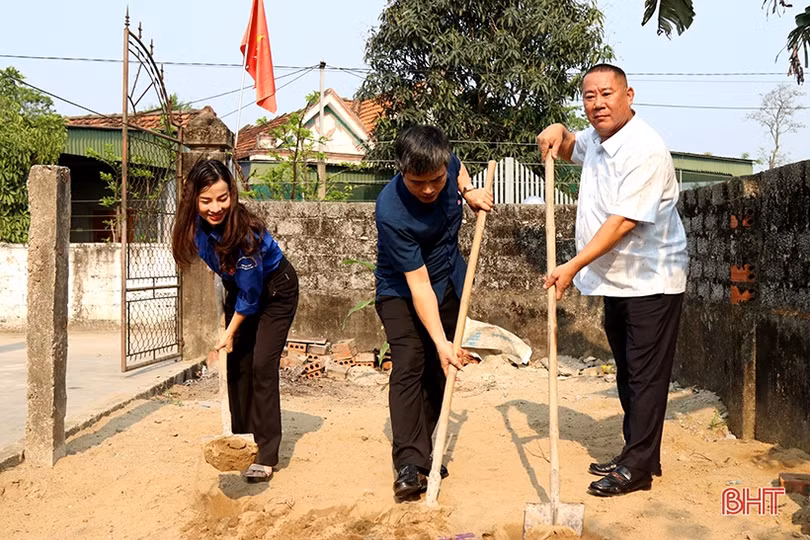 Hỗ trợ xây nhà ở cho 2 hoàn cảnh khó khăn tại Nghi Xuân