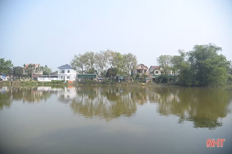 Thản nhiên xâm lấn hồ Bàu Mối ở Đức Thọ