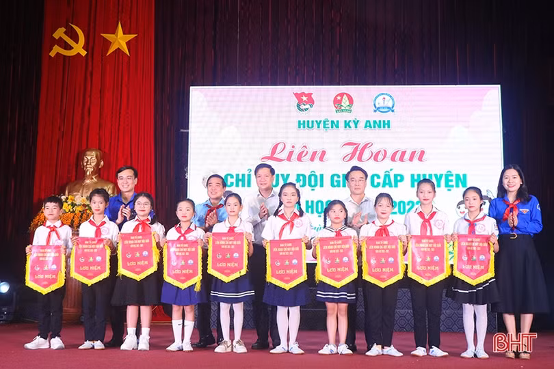 Sôi nổi tranh tài chỉ huy Đội giỏi ở huyện Kỳ Anh