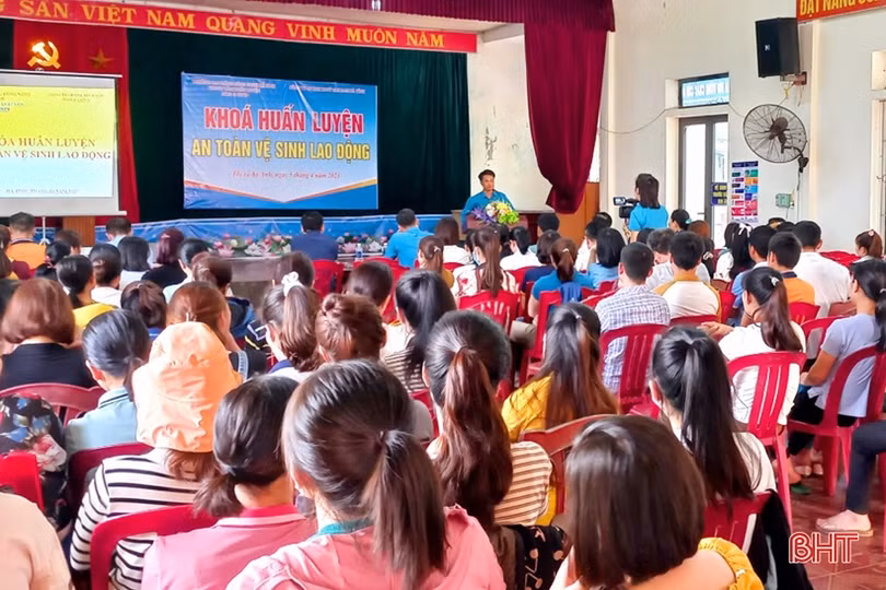 Trang bị kiến thức an toàn lao động cho công nhân ở KKT Vũng Áng