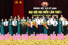 Chủ tịch UBND tỉnh dự Đại hội Đảng bộ xã Kỳ Anh