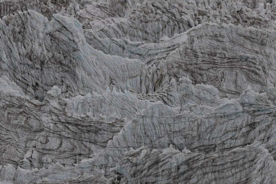 Đột nhập vườn quốc gia đa dạng sinh học nhất Trái đất