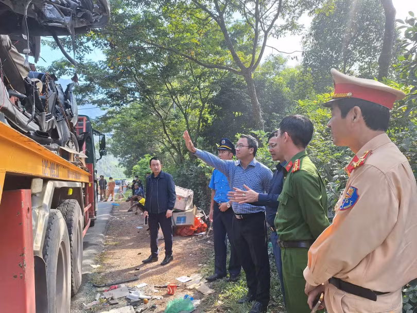 Nguyên nhân ban đầu vụ tai nạn xe khách làm 16 người thương vong