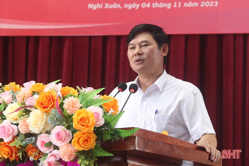 Trao 160 triệu đồng cho học sinh nghèo vượt khó ở Nghi Xuân