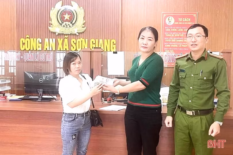 Nhận 400 triệu đồng chuyển khoản nhầm, người phụ nữ ở Hương Sơn tìm cách trả lại