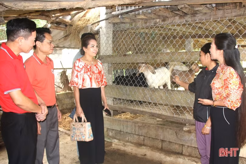 Chung tay xây dựng cộng đồng đoàn kết, nhân ái