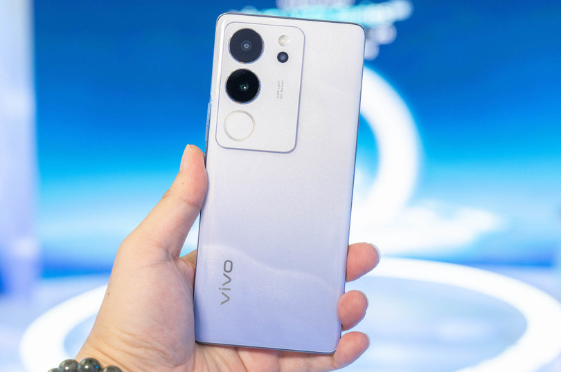6 smartphone nổi bật bán trong tháng 11