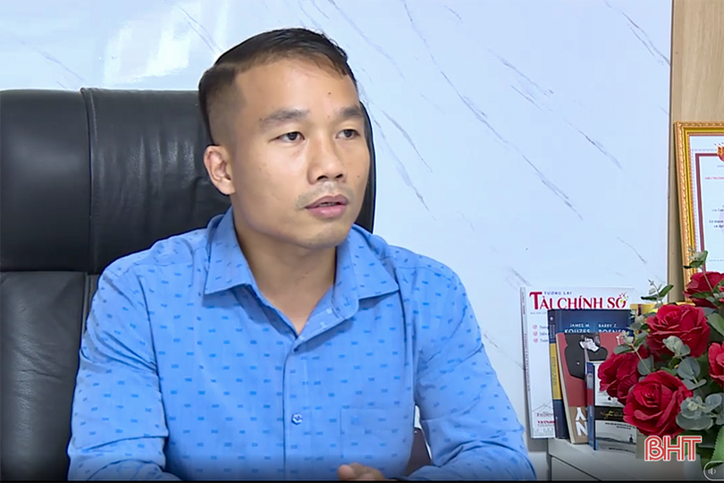 Điều khiển xe máy bằng chân, thả hai tay bị xử phạt như thế nào?