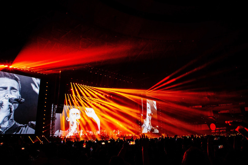 Vé bán sớm 8Wonder “bốc hơi” nhanh chóng, fan Maroon 5 lại đua săn vé chính thức