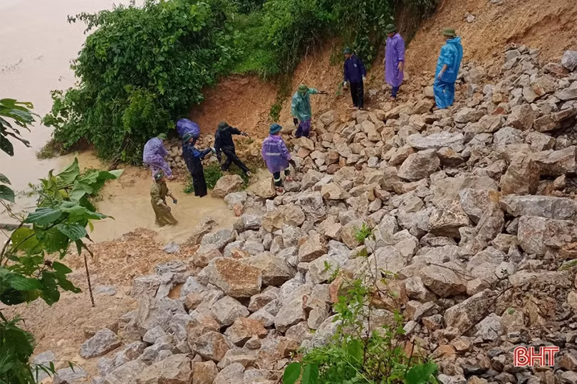 Hạn chế phương tiện lưu thông trên đường Hồ Chí Minh, QL 15 ở Hà Tĩnh