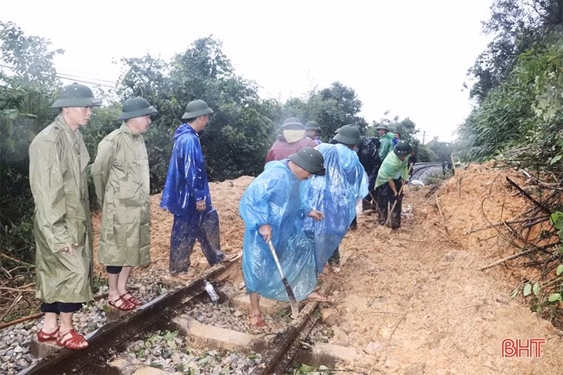 Hạn chế phương tiện lưu thông trên đường Hồ Chí Minh, QL 15 ở Hà Tĩnh