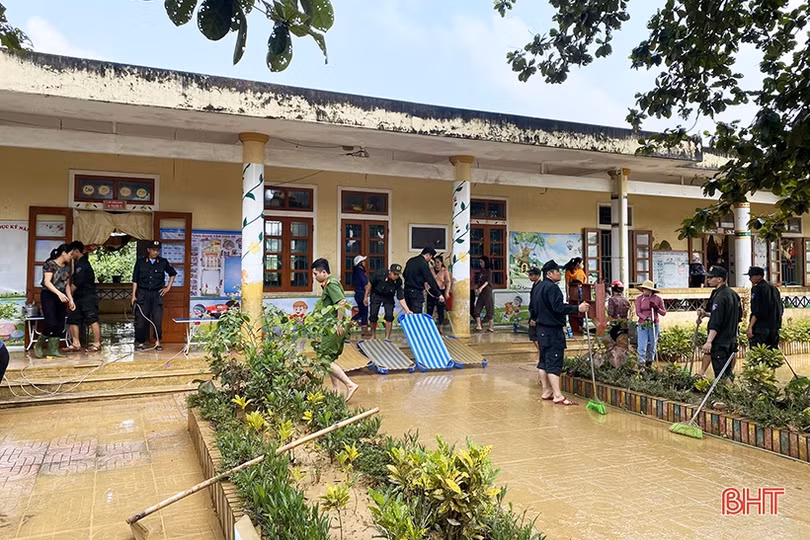 Nước rút, “rốn lũ” Hà Tĩnh nỗ lực khắc phục hậu quả