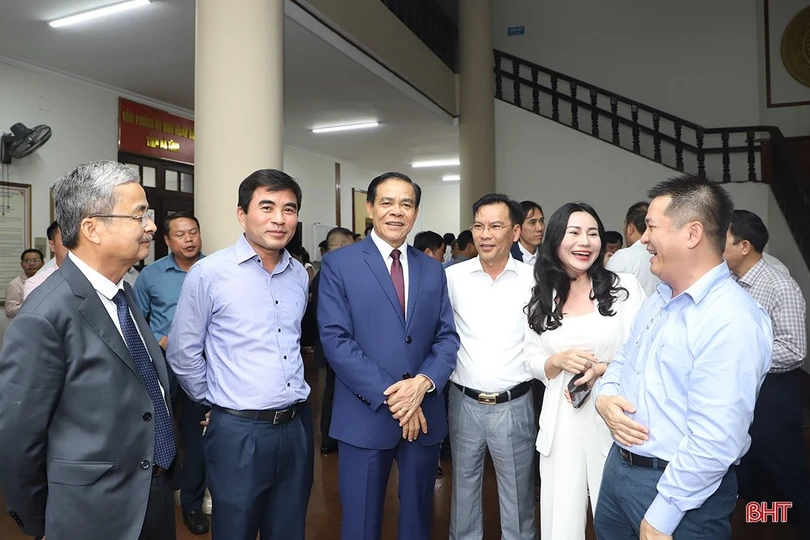 Hệ thống chính trị đồng hành với sự phát triển của doanh nghiệp