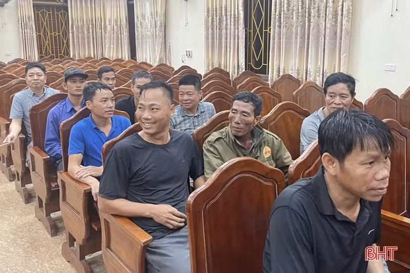 Kịp thời ứng cứu 9 công nhân bị nước lũ cô lập