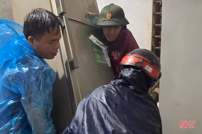 Hà Tĩnh: Nhiều nơi sạt lở, ngập lụt, giao thông bị chia cắt