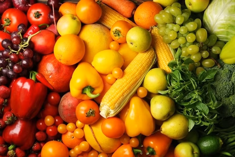 Thuốc trừ sâu có ngấm vào phần thịt bên trong trái cây và rau không?