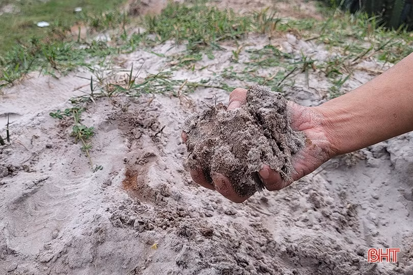 Bờ bao moong mỏ dự án khai thác mỏ sắt Thạch Khê liên tục sạt lở