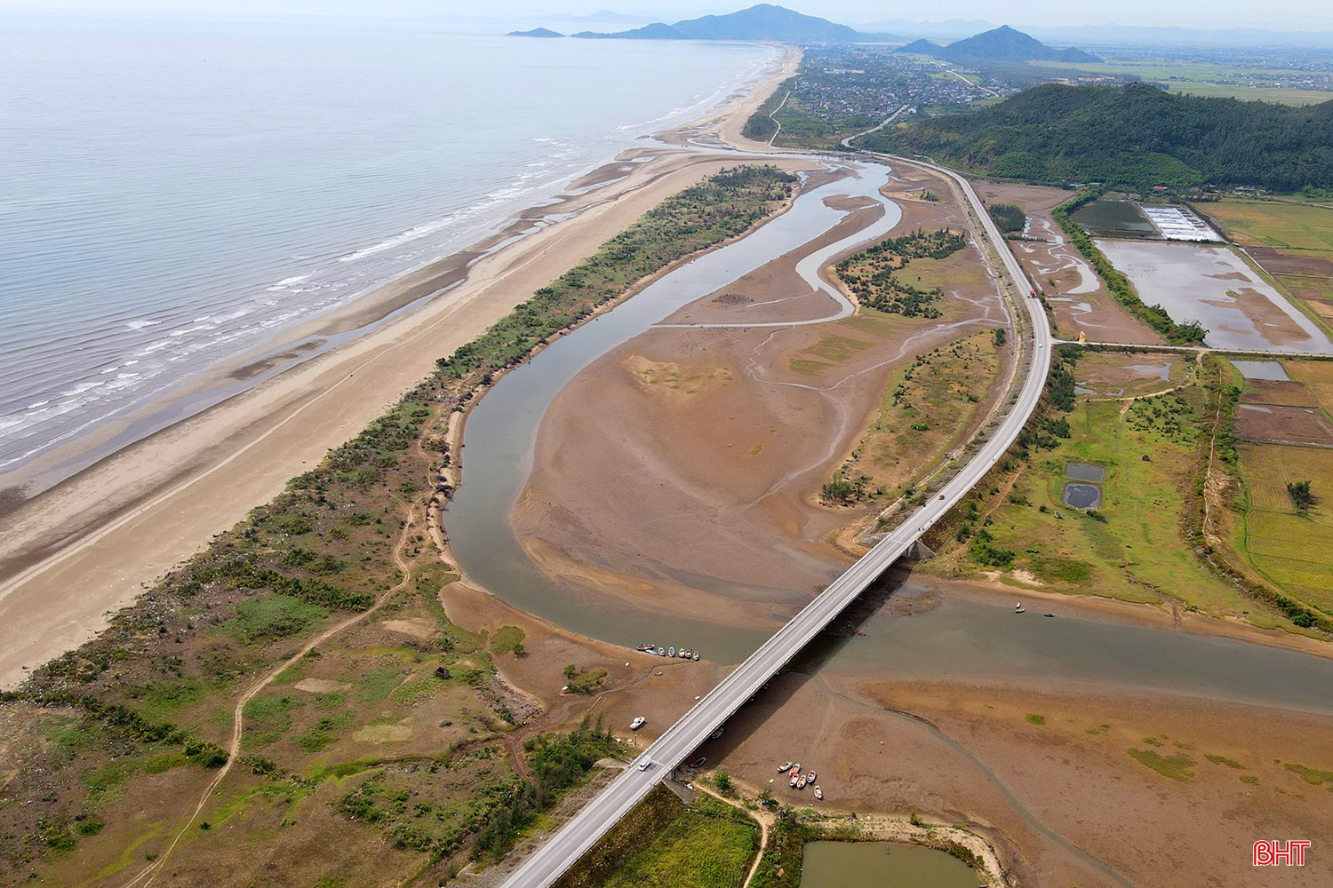 bqbht_br_nang-cap-duong-ven-bien-6b.jpg
