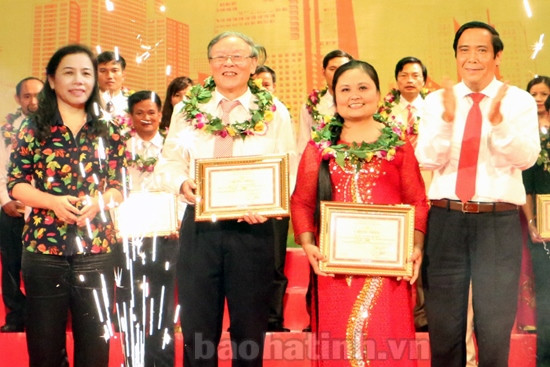 Tưng bừng Hội thi Bí thư chi bộ toàn tỉnh ảnh 2 Tưng bừng Hội thi Bí thư chi bộ toàn tỉnh ảnh 2