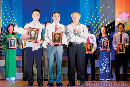 Sức lan tỏa sâu rộng của Hội thi Bí thư chi bộ năm 2014 ảnh 1 Sức lan tỏa sâu rộng của Hội thi Bí thư chi bộ năm 2014 ảnh 1