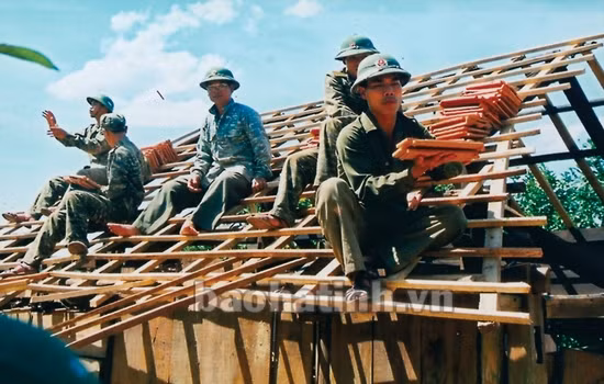 Từ "bộ tộc lá vàng'' đến thế giới văn minh ảnh 4