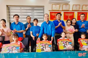 Sôi nổi hoạt động chào mừng Ngày thành lập Công đoàn Việt Nam 