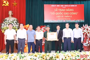Trao bằng “Tổ quốc ghi công” đối với liệt sỹ ở xã Trường Lưu