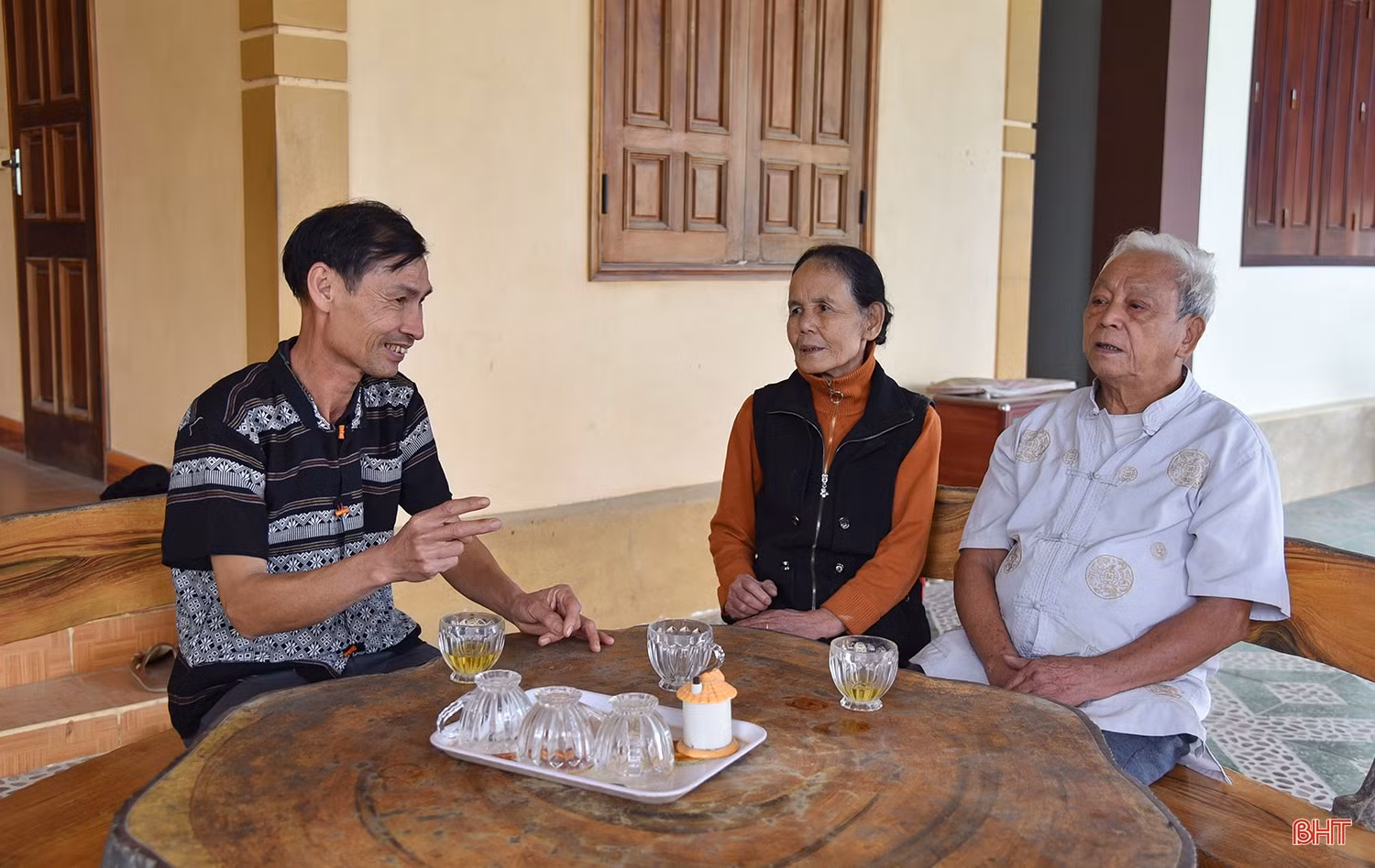 “Đội quân tiên phong” trong đồng bào dân tộc thiểu số ở Hà Tĩnh (Bài 1): Người đảng viên dân tộc Tày 30 năm cống hiến nơi biên viễn