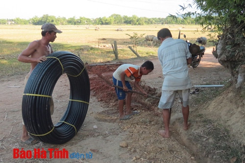 Hương Sơn gồng mình với nắng hạn ảnh 6