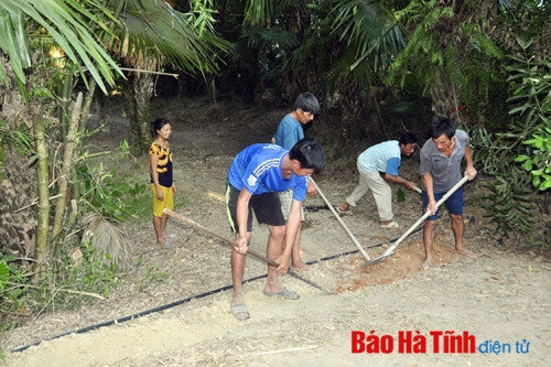 Hương Sơn gồng mình với nắng hạn ảnh 7