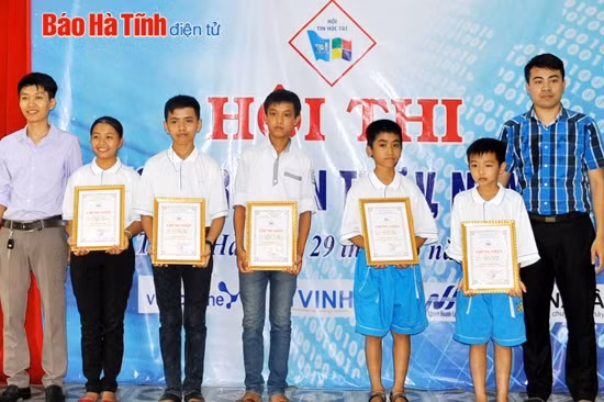 Bế mạc Hội thi tin học trẻ huyện Thạch Hà ảnh 2
