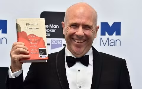 Nhà văn Australia Richard Flanagan, chủ nhân giải Man Booker 2014 với tiểu thuyết The Narrow Road To The Deep North Nhà văn Australia Richard Flanagan, chủ nhân giải Man Booker 2014 với tiểu thuyết The Narrow Road To The Deep North