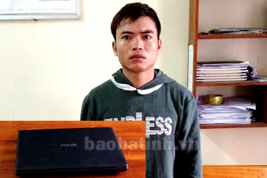 Đột nhập quán cơm chay trộm laptop ảnh 1